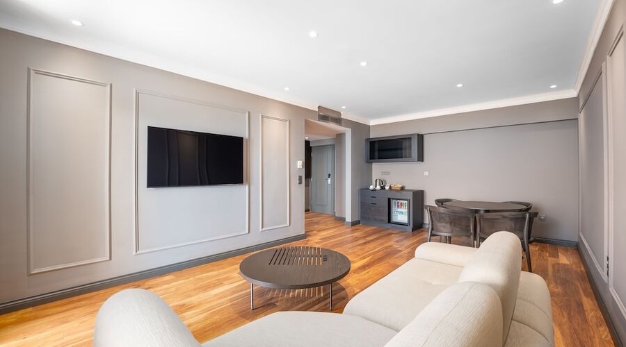 Adora Hotel & Resort