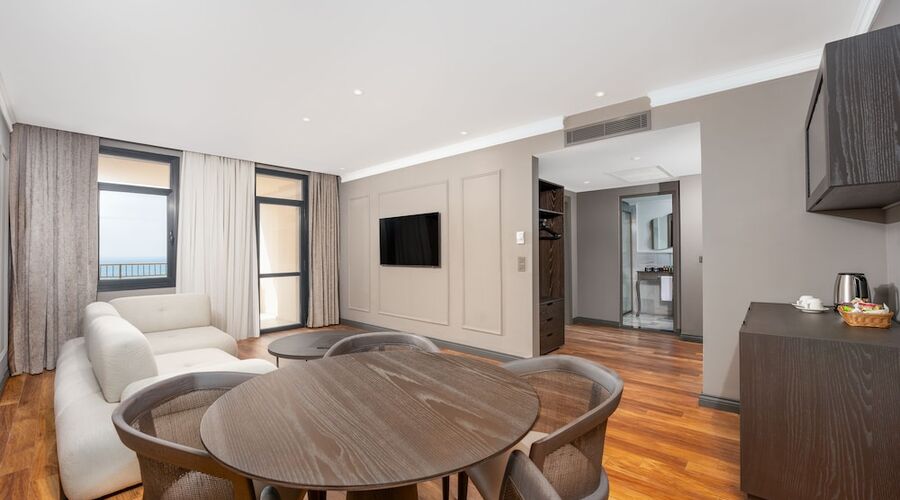 Adora Hotel & Resort