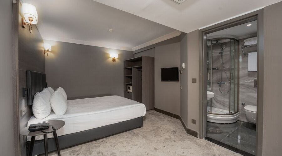 Adora Hotel & Resort